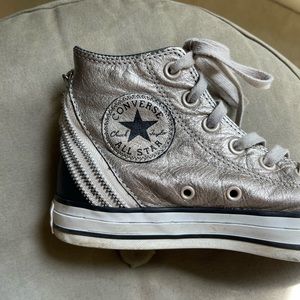 Converse Limited Edition high top size 7